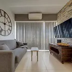 Village Penthouse With Terrace - Sleeps 4 Меллиеха