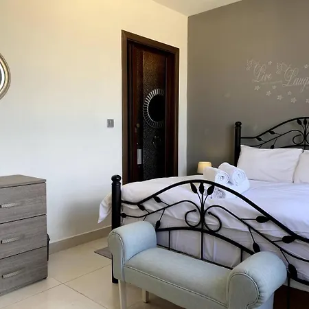Pearlcourt 1bed Ph By Homely