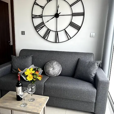 Apartment Pearlcourt 1bed Ph By Homely *