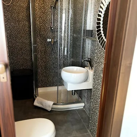Pearlcourt 1bed Ph By Homely