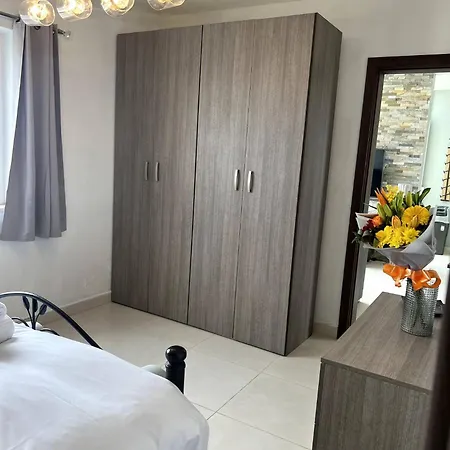 Pearlcourt 1bed Ph By Homely Apartment *